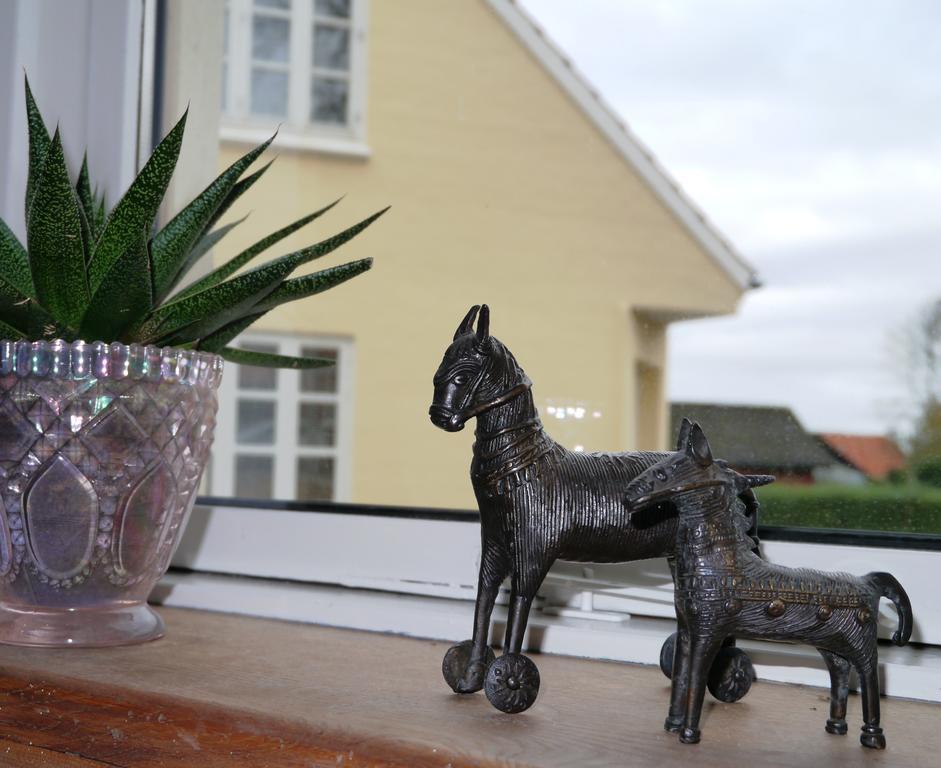 Hjarbaek Bed And Breakfast Room photo